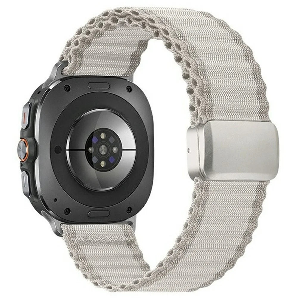 For Samsung Galaxy Watch Ultra2 47mm / Watch Ultra (2025) 47mm / Watch Ultra 47mm Watch Band Magnetic Buckle Wide Wave Pattern Nylon Wrist Strap - White - 1