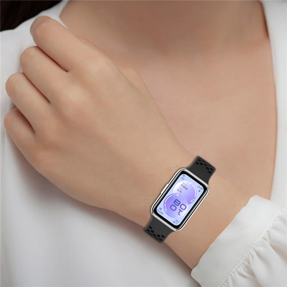 Breathable Holes Silicone Strap for Huawei Band 11 / 11 Pro / 11 NFC / 11 Pro NFC Sports Watch Band - Black - 7