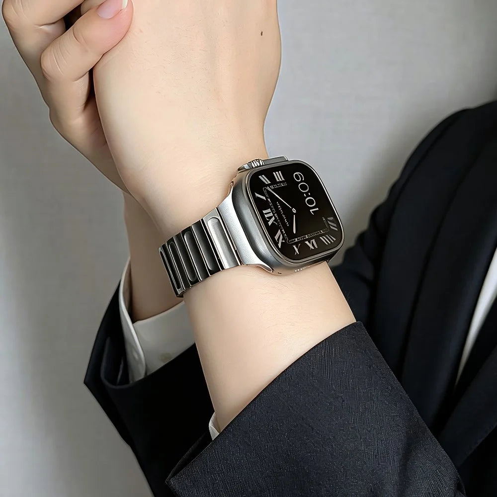 Stainless Steel Band for Apple Watch Ultra 3 2 1 49mm  /  Series 11 10 46mm  /  9 8 7 45mm  /  SE3 SE2 SE 6 5 4 44mm  /  3 2 1 42mm Titanium Alloy Replacement Strap with Magnetic Buckle - Silver - 7