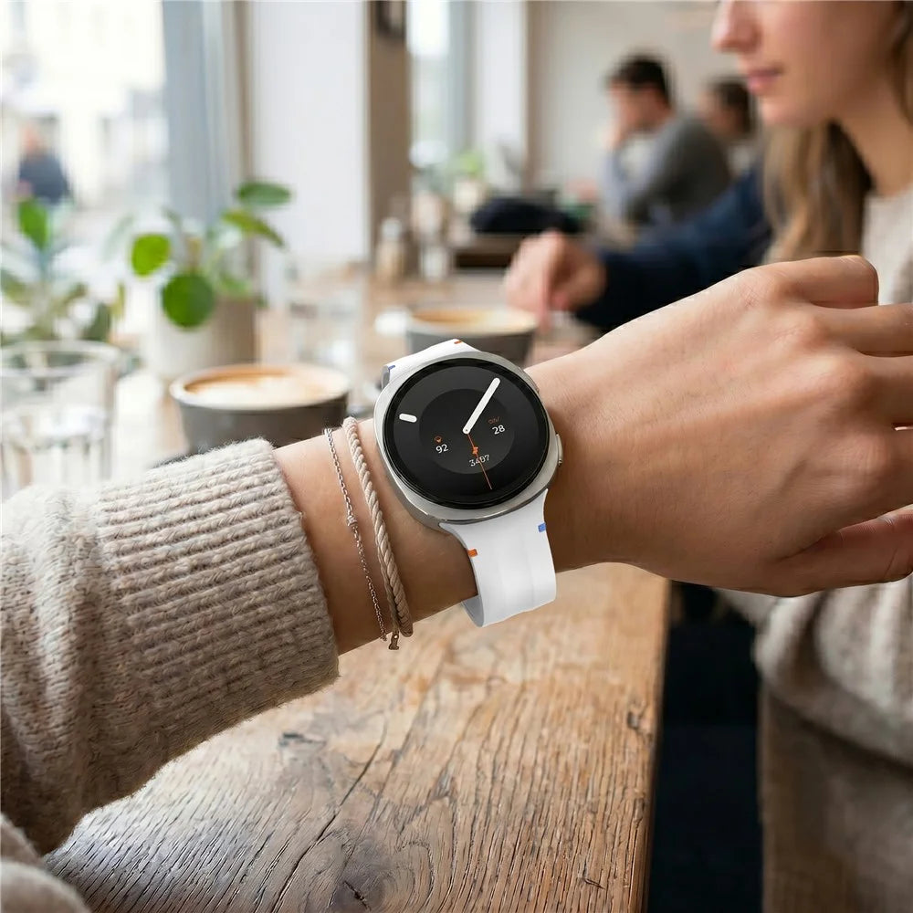 Contrast Stitching Silicone Strap for Samsung Galaxy Watch9 40mm / 44mm / Watch8 40mm / 44mm / Watch8 Classic 46mm Color-Matched Buckle Watch Band - White - 5