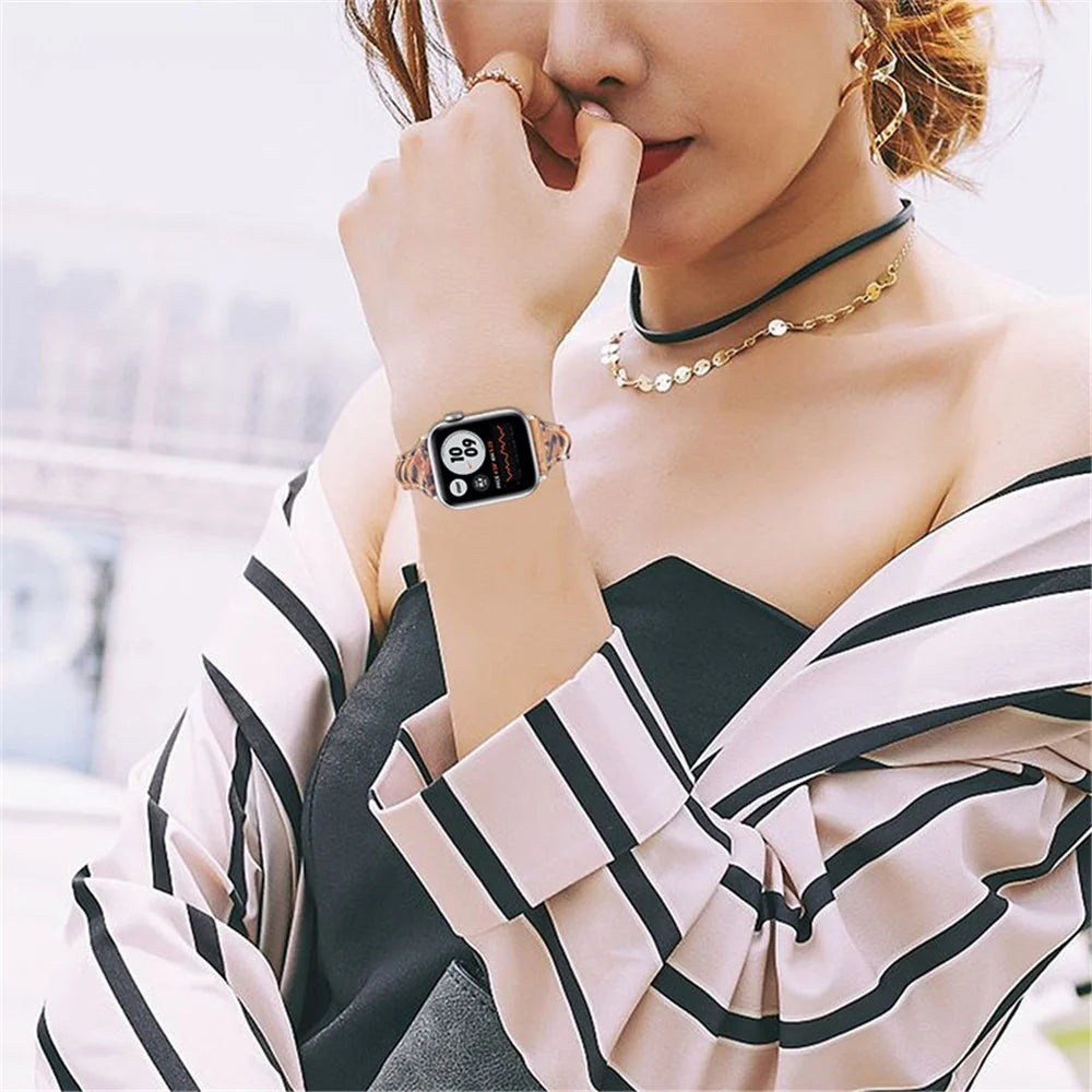 Leopard Pattern Pointed Tail Watchband Top Layer Cowhide Genuine Leather Wrist Strap for Apple Watch Series 8 41mm / Series 7 41mm / Series 6 / 5 / 4 / SE / SE(2022) 40mm / Watch Series 1 / 2 / 3 38mm - Brown / Black Leopard - 6