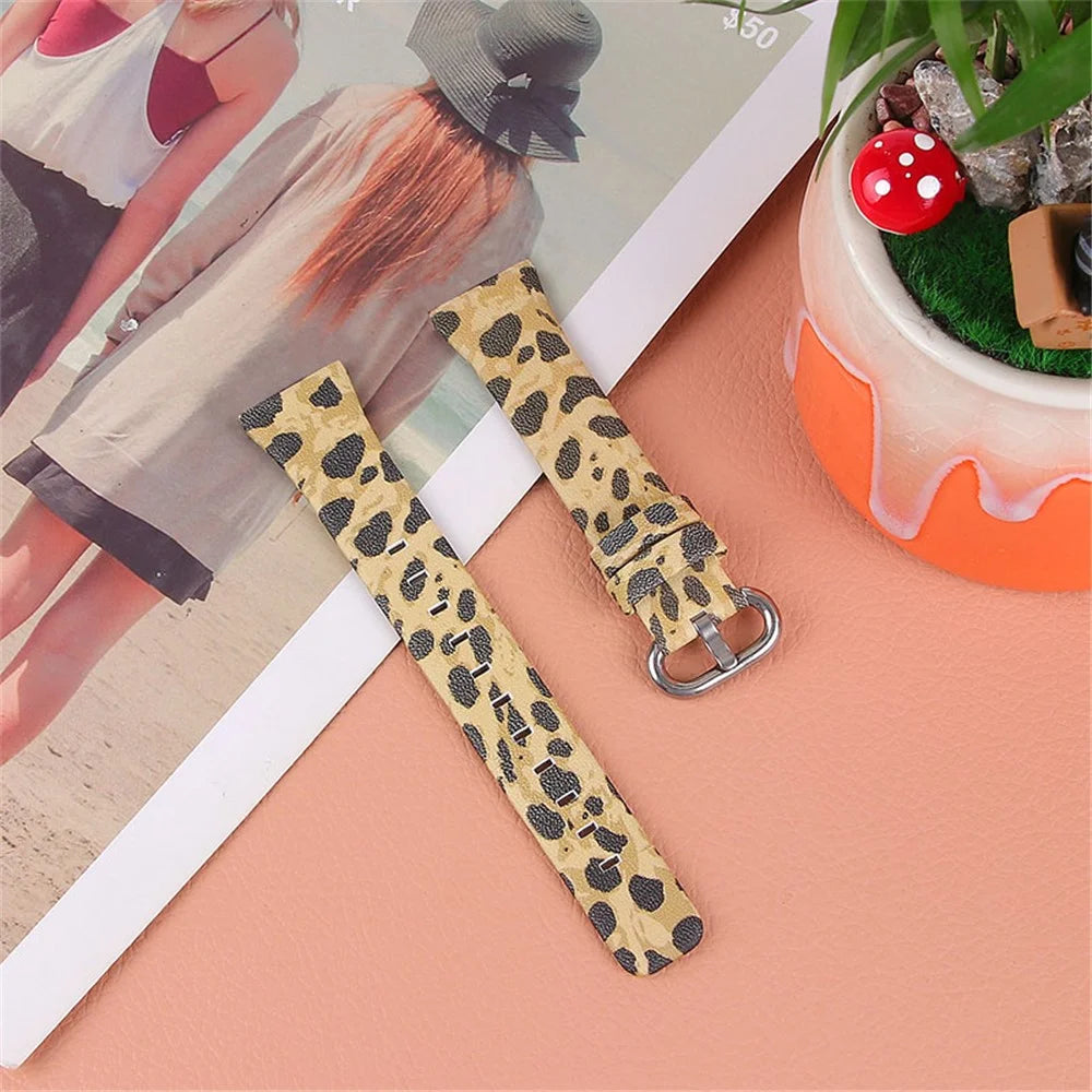 Leopard Pattern Genuine Leather Wrist Band with Stainless Steel Buckle for Samsung Galaxy Watch4 Classic 42mm 46mm/Galaxy Watch Active/Galaxy Watch Active2 40mm 44mm - Army Green Leopard - 4