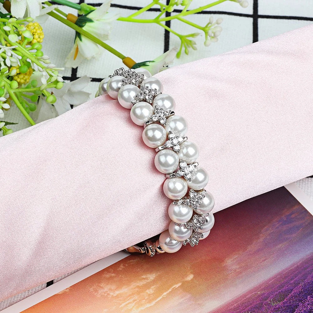 Faux Pearl Rhinestone Decor Wrist Strap Smart Watch Band Bracelet for Apple Watch Series 11 10 42mm / 9 8 7 41mm / SE3 SE2 SE 6 5 4 40mm / 3 2 1 38mm - White - 7