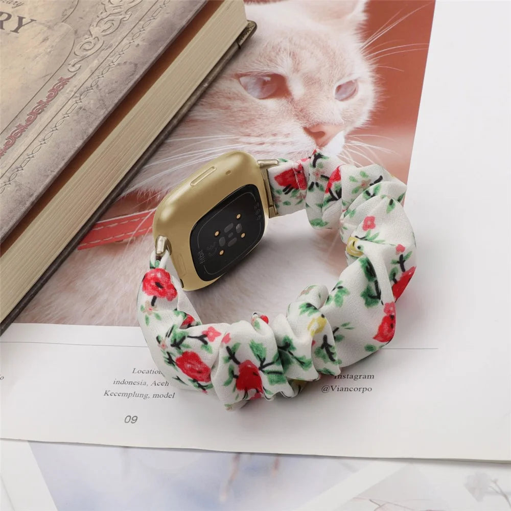 For Fitbit Versa/Versa 2/Versa Lite Elastic Watch Strap Hair Band Printed Fabric 22mm Watch Band Replacement Part - White/Red Flower - 3