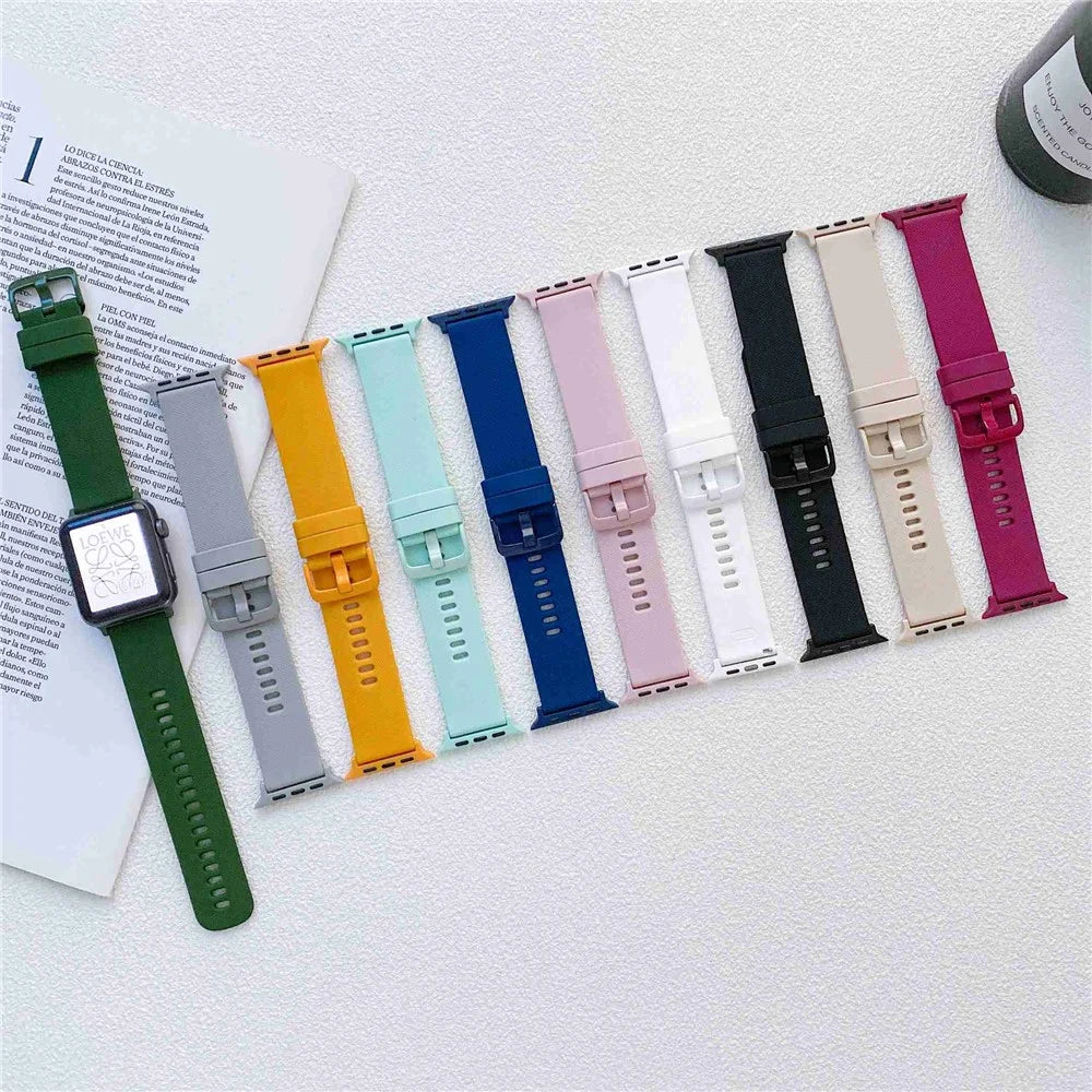 For Apple Watch Series 11 10 42mm / 9 8 7 41mm / SE3 SE2 SE 6 5 4 40mm / 3 2 1 38mm Textured Silicone Smart Watch Band Wrist Strap Replacement - Khaki - 5