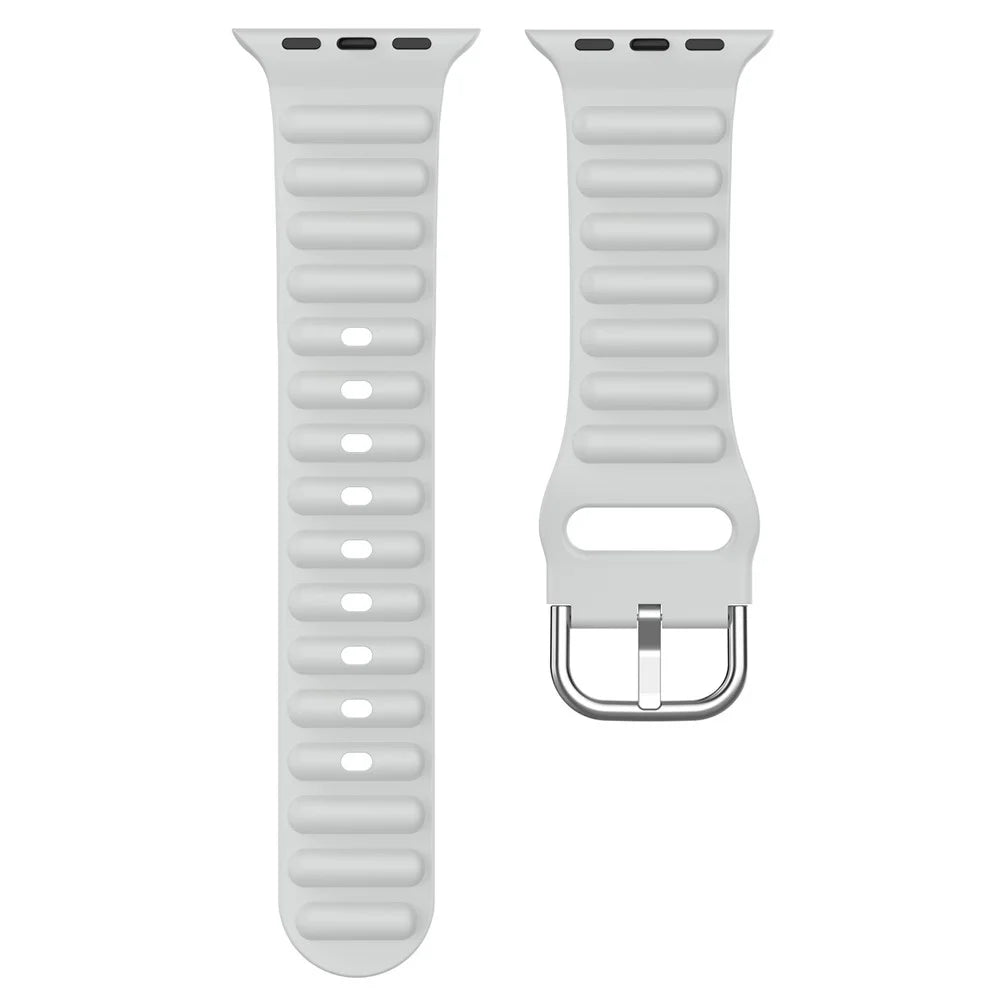 For Apple Watch Ultra 3 2 1 49mm / Series 11 10 46mm / 9 8 7 45mm / SE3 SE2 SE 6 5 4 44mm / 3 2 1 42mm Wave Design Silicone Watch Band Square Buckle Wrist Strap - Light Grey - 4