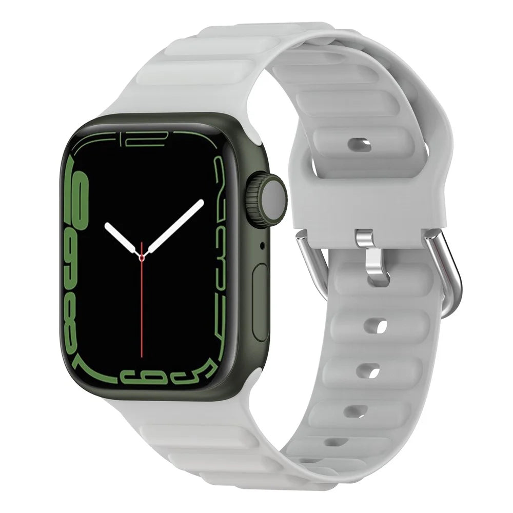 For Apple Watch Ultra 3 2 1 49mm / Series 11 10 46mm / 9 8 7 45mm / SE3 SE2 SE 6 5 4 44mm / 3 2 1 42mm Wave Design Silicone Watch Band Square Buckle Wrist Strap - Light Grey - 5