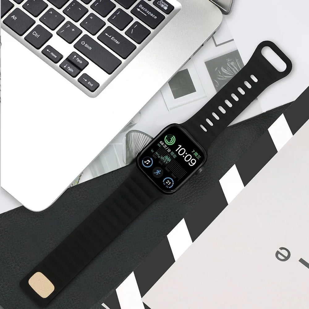 For Apple Watch Ultra 3 2 1 49mm / Series 11 10 46mm / 9 8 7 45mm / SE3 SE2 SE 6 5 4 44mm / 3 2 1 42mm Quick Release Silicone Watch Strap Watchband with Button - Black - 7