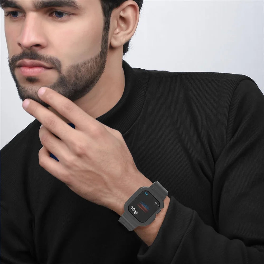 For Apple Watch Series 8 7 45mm / 6 5 4 SE SE (2022) 44mm / 3 2 1 42mm Smart Watch Band TPU Wrist Strap Replacement with Protective Watch Case - Black - 7