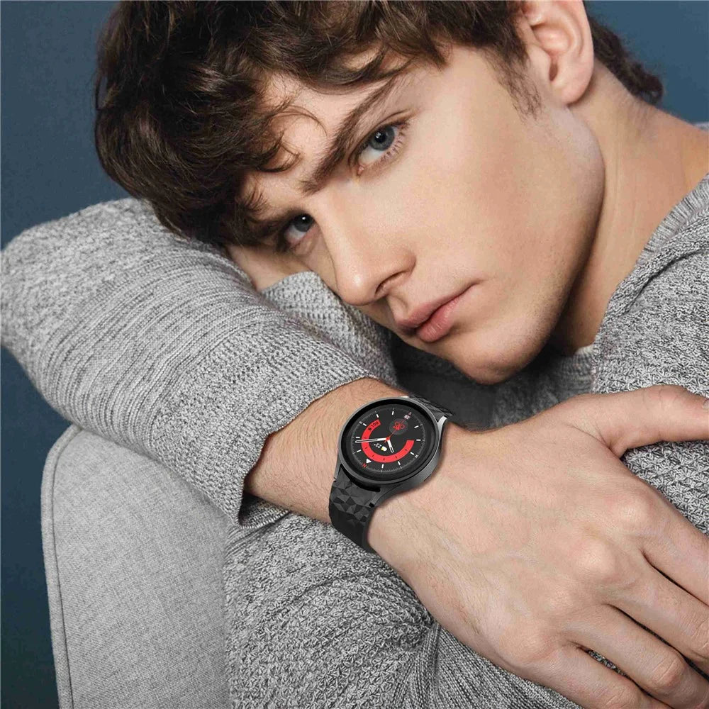 For Samsung Galaxy Watch6 40mm 44mm / Watch6 Classic 43mm 47mm / Watch 5 40mm 44mm / 5 Pro 45mm / Watch4 40mm 44mm Rhombus Pattern Watch Band Soft Silicone Sport Wristband Strap - Black - 5