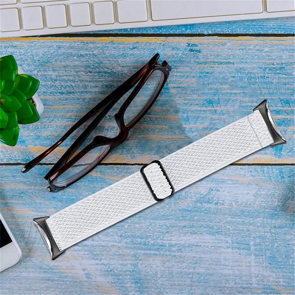 For Google Pixel Watch 4 41mm / Watch 3 41mm / Watch 2 / Watch Elastic Watch Strap Replacement Watch Band with Black Connector - White - 4