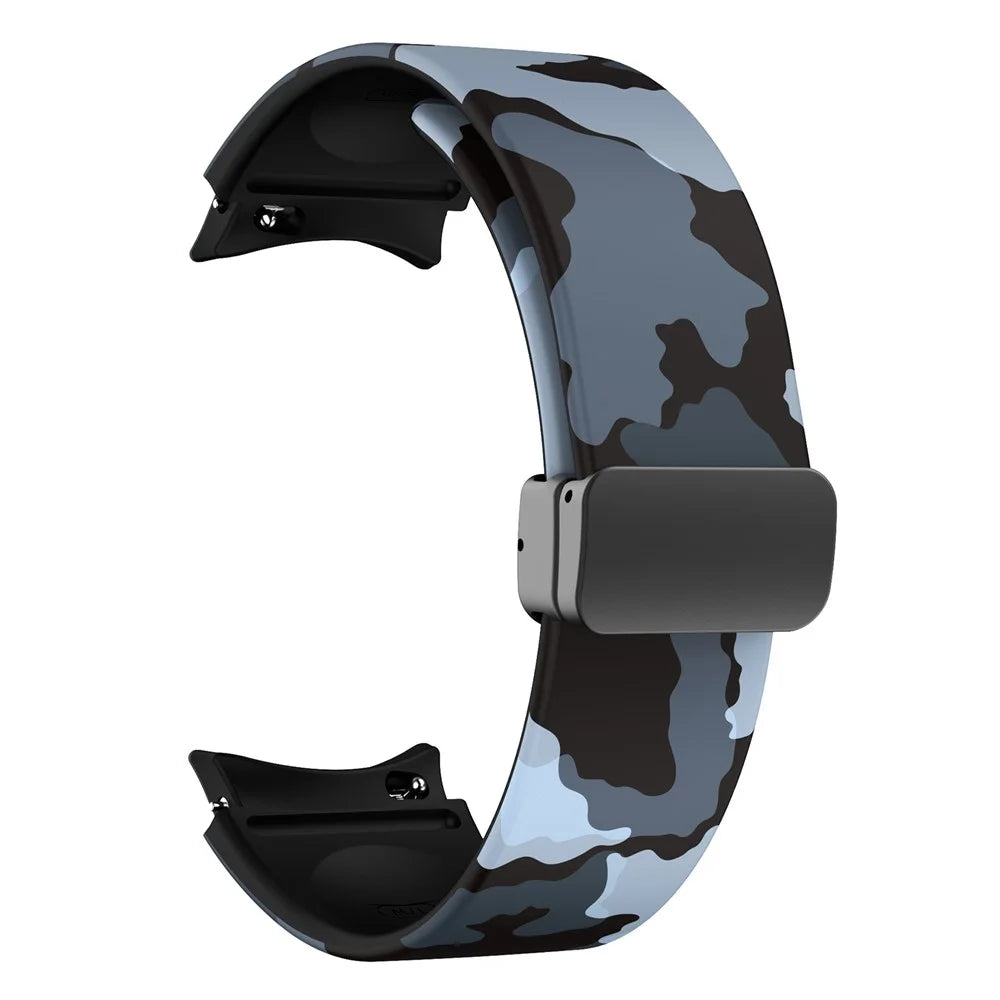 For Samsung Galaxy Watch6 40mm 44mm / Watch6 Classic 43mm 47mm / Watch 5 40mm 44mm / 5 Pro 45mm / Watch4 40mm 44mm Pattern Printed Watch Band  Sport Silicone Strap with Folding Buckle - Black  /  Grey Camouflage - 1