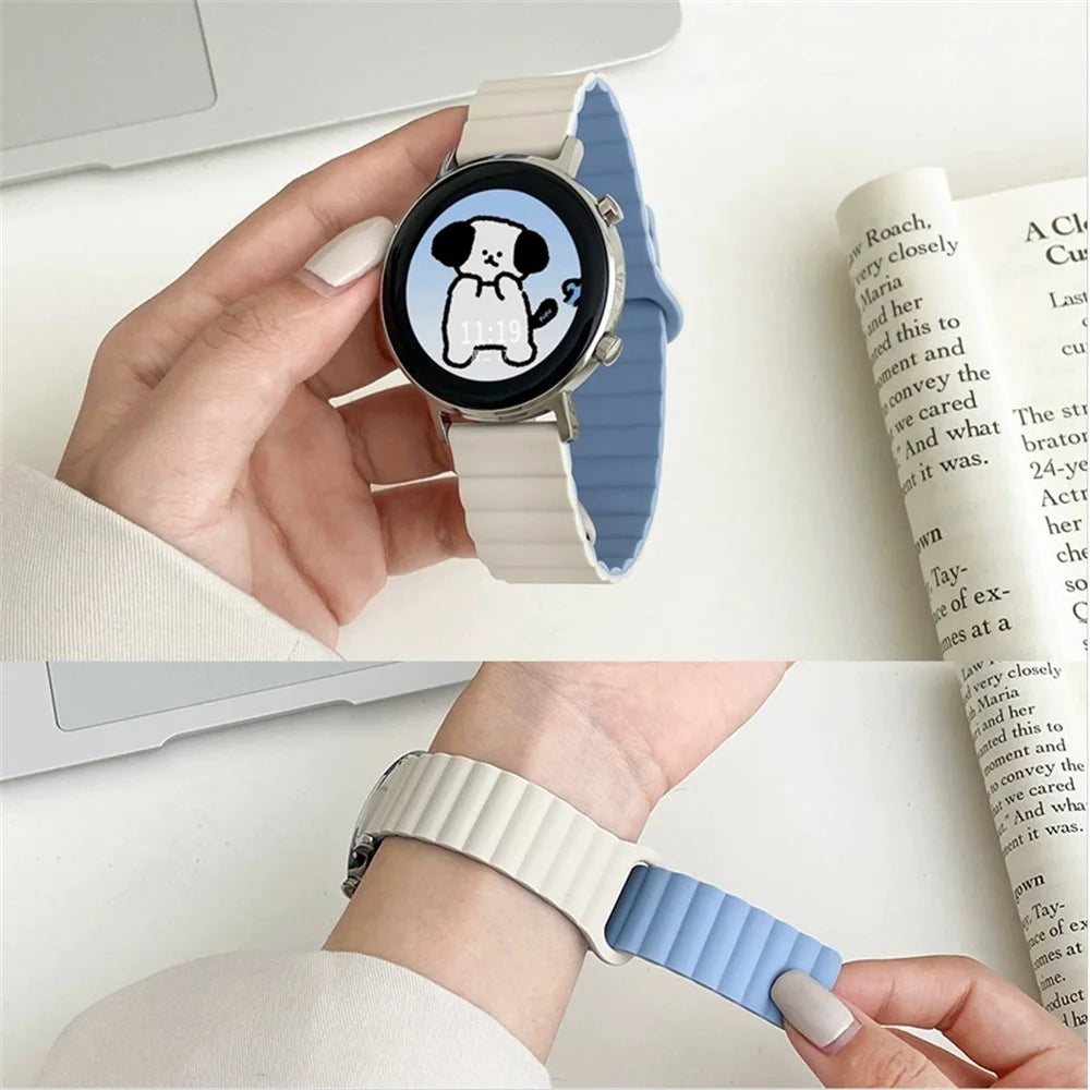 For Google Pixel Watch 4 41mm / Watch 3 41mm / Watch 2 / Watch Dual-Color Silicone Replacement Strap 20mm Adjustable Magnetic Closure Watch Band - Antique White / Mist Blue - 4