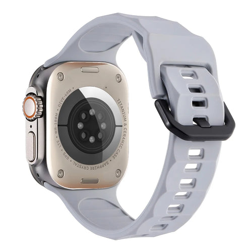 For Apple Watch Ultra 3 2 1 49mm / Series 11 10 46mm / 9 8 7 45mm / SE3 SE2 SE 6 5 4 44mm / 3 2 1 42mm Wave Surface Watch Band Silicone Watch Strap - Space Grey - 1