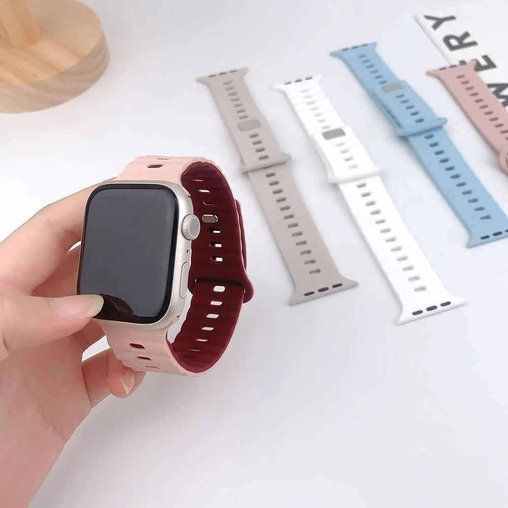 For Apple Watch Ultra 3 2 1 49mm / Series 11 10 46mm / 9 8 7 45mm / SE3 SE2 SE 6 5 4 44mm / 3 2 1 42mm Silicone Watch Band - Brown - 3