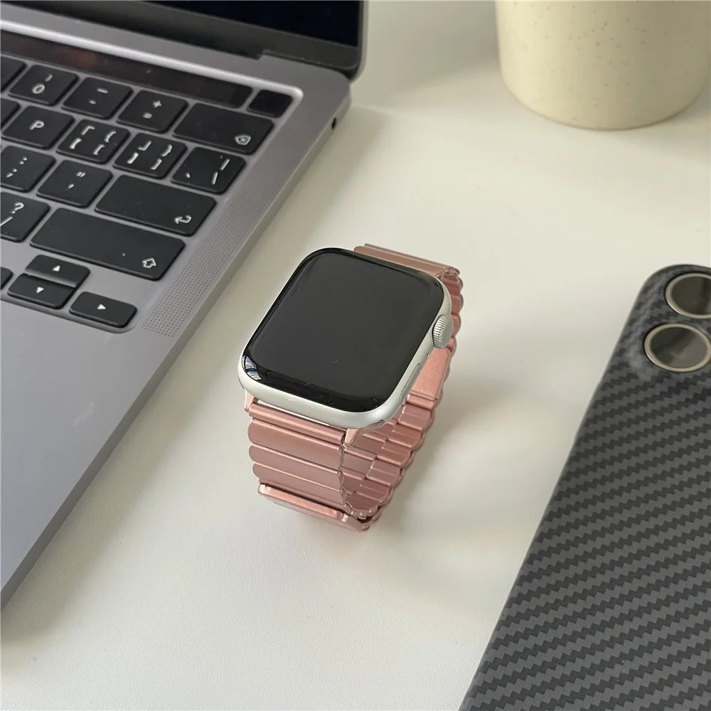 For Apple Watch Ultra 3 2 1 49mm / Series 11 10 46mm / 9 8 7 45mm / SE3 SE2 SE 6 5 4 44mm / 3 2 1 42mm Wrist Strap Magnetic Watch Band - Pink - 2