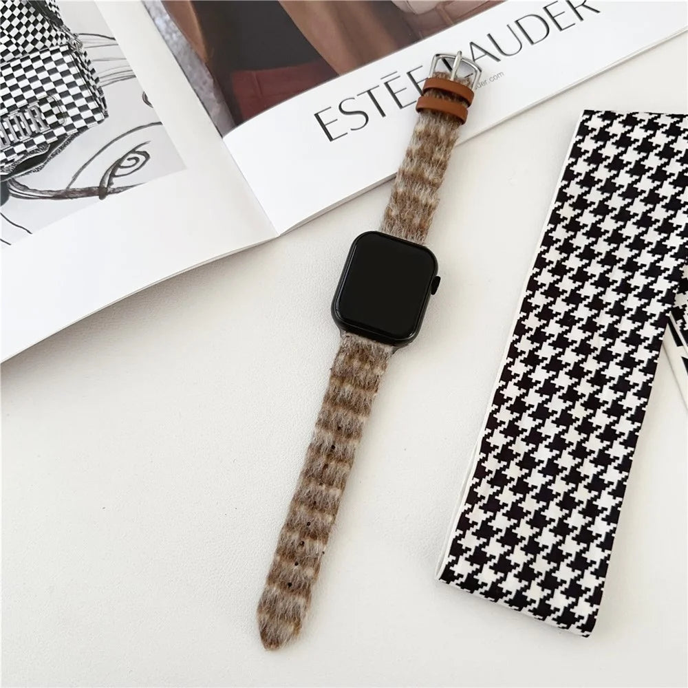 For Apple Watch Series 11 10 42mm / 9 8 7 41mm / SE3 SE2 SE 6 5 4 40mm / 3 2 1 38mm Plaid Pattern Woolen Watch Band - Coffee - 1