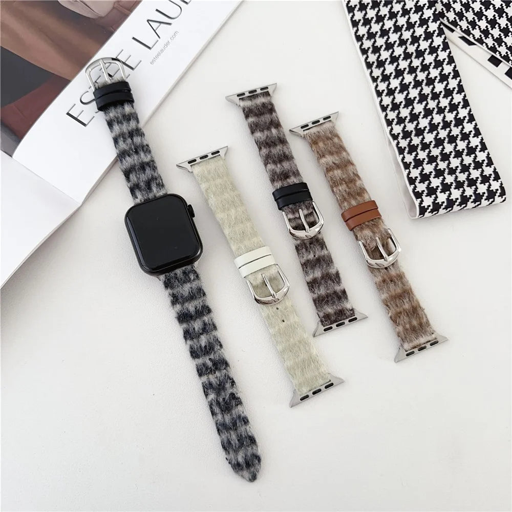 For Apple Watch Series 11 10 42mm / 9 8 7 41mm / SE3 SE2 SE 6 5 4 40mm / 3 2 1 38mm Plaid Pattern Woolen Watch Band - Coffee - 6