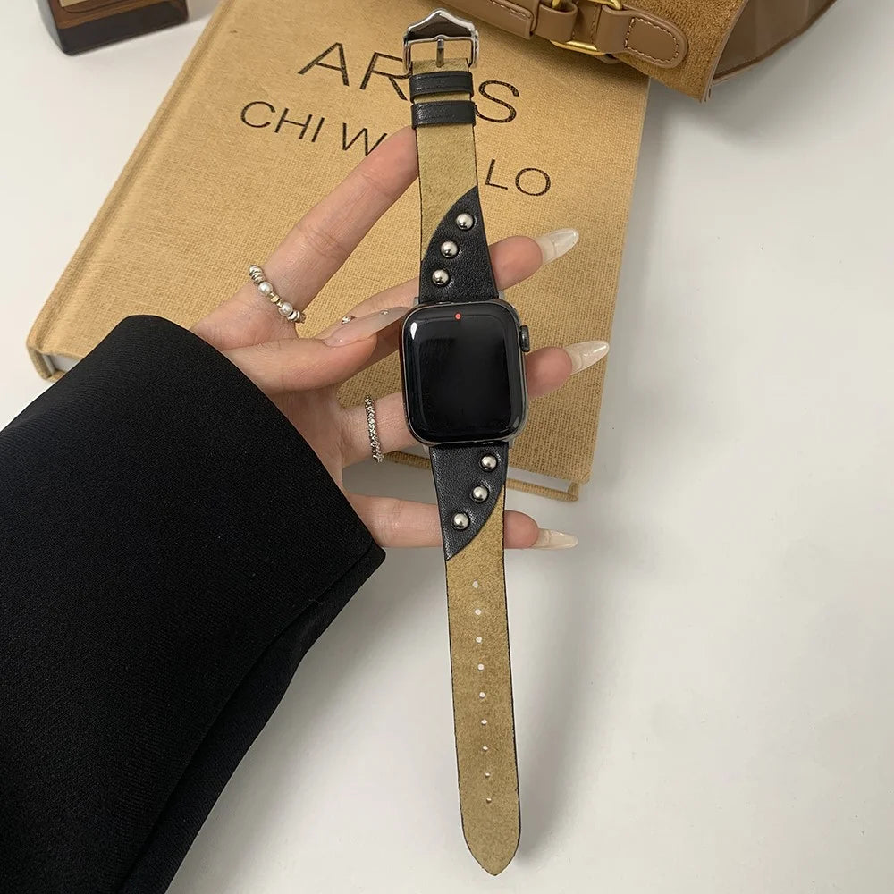 For Apple Watch Ultra 3 2 1 49mm / Series 11 10 46mm / 9 8 7 45mm / SE3 SE2 SE 6 5 4 44mm / 3 2 1 42mm Soft Plush Watch Band - Light Brown - 1