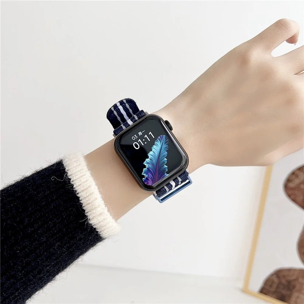 For Apple Watch Ultra 3 2 1 49mm / Series 11 10 46mm / 9 8 7 45mm / SE3 SE2 SE 6 5 4 44mm / 3 2 1 42mm Nylon Watch Strap - Black / White - 2