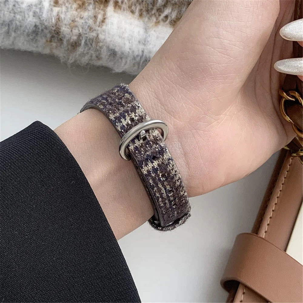 For Apple Watch Ultra 3 2 1 49mm / Series 11 10 46mm / 9 8 7 45mm / SE3 SE2 SE 6 5 4 44mm / 3 2 1 42mm Woolen Watch Band - Black Coffee - 5