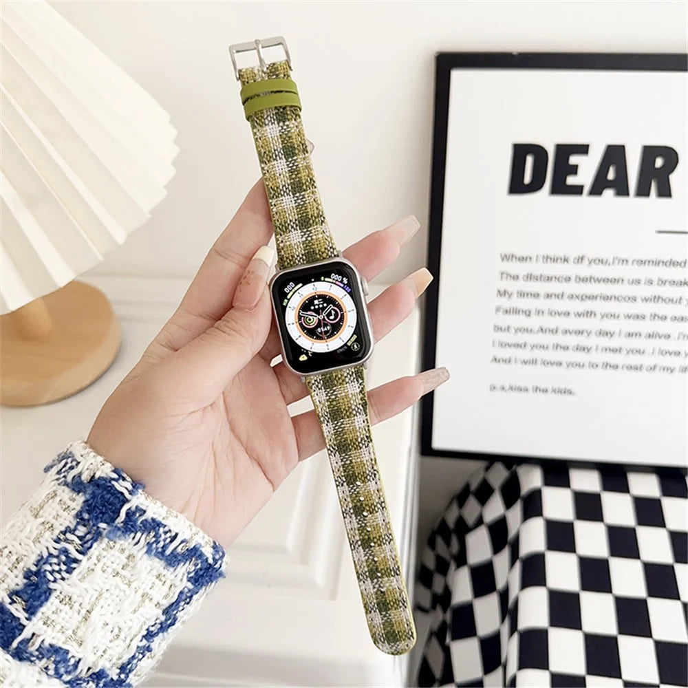 For Apple Watch Ultra 3 2 1 49mm / Series 11 10 46mm / 9 8 7 45mm / SE3 SE2 SE 6 5 4 44mm / 3 2 1 42mm Woolen Watch Band - Green - 1