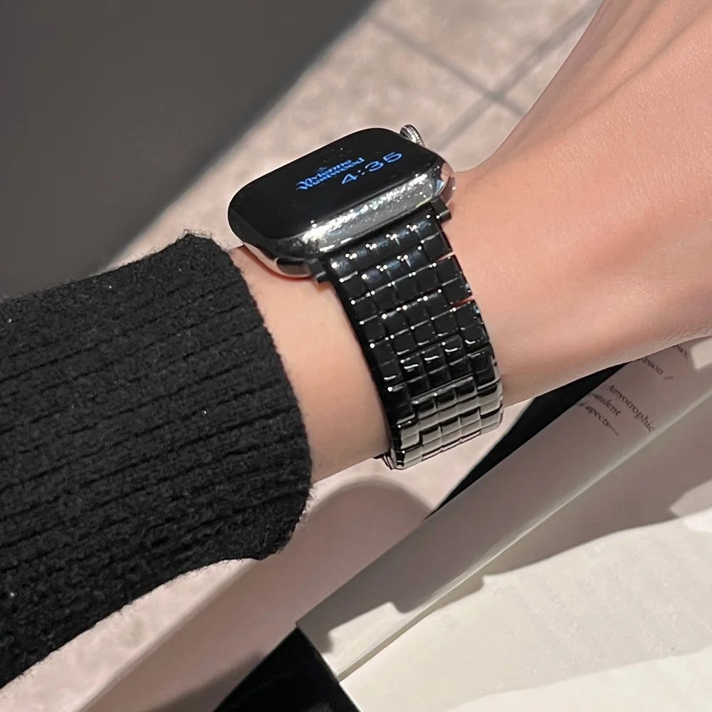 For Apple Watch Series 11 10 42mm / 9 8 7 41mm / SE3 SE2 SE 6 5 4 40mm / 3 2 1 38mm Stainless Steel Grid Watch Strap - Black - 4