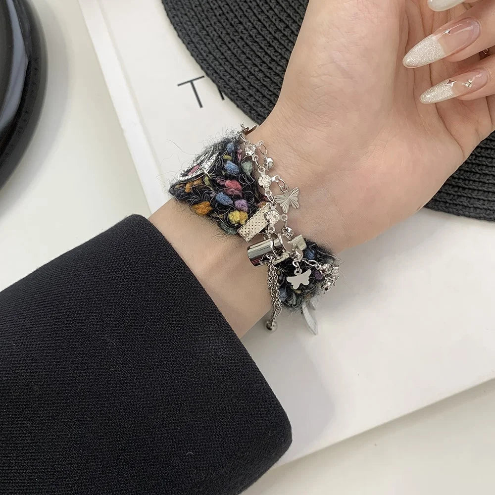 For Apple Watch Series 11 10 42mm / 9 8 7 41mm / SE3 SE2 SE 6 5 4 40mm / 3 2 1 38mm Bracelet Plush Watch Strap - Black - 6