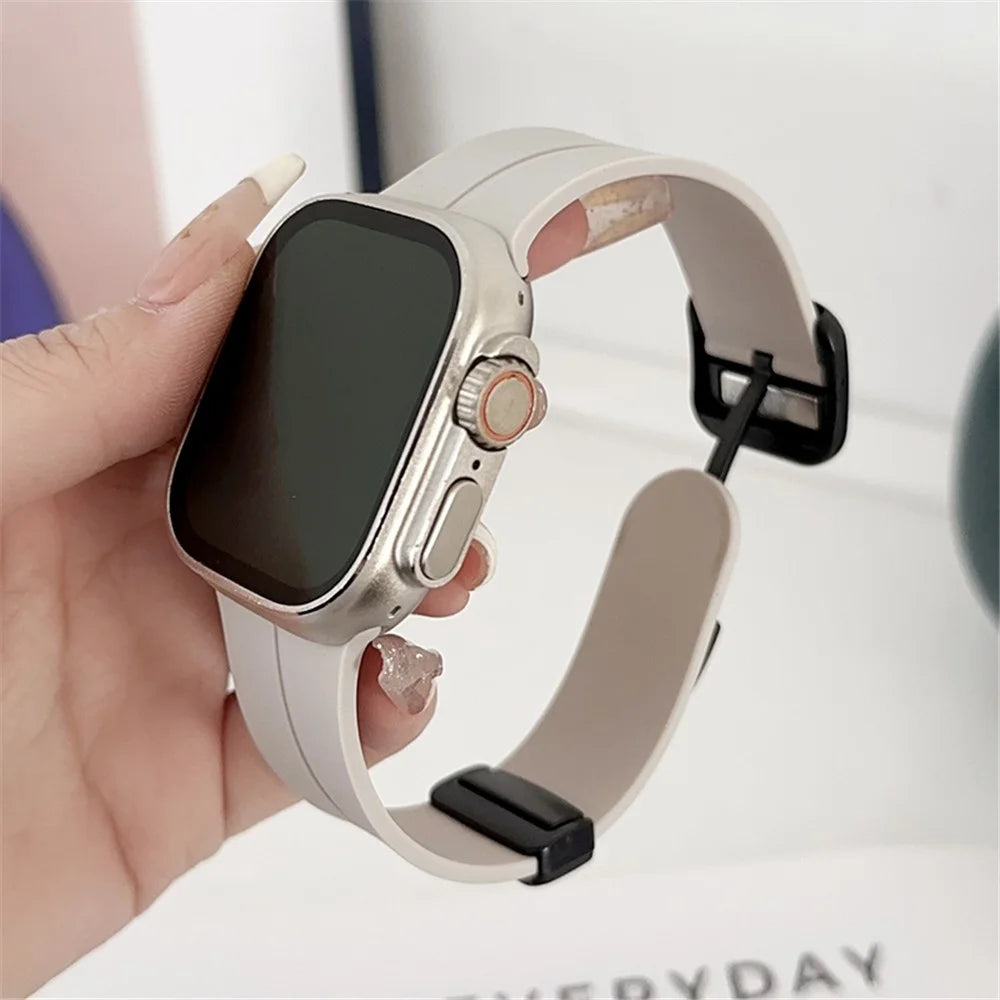 For Apple Watch Series 11 10 42mm / 9 8 7 41mm / SE3 SE2 SE 6 5 4 40mm / 3 2 1 38mm Silicone Watch Strap with Square Buckle - Starlight - 1