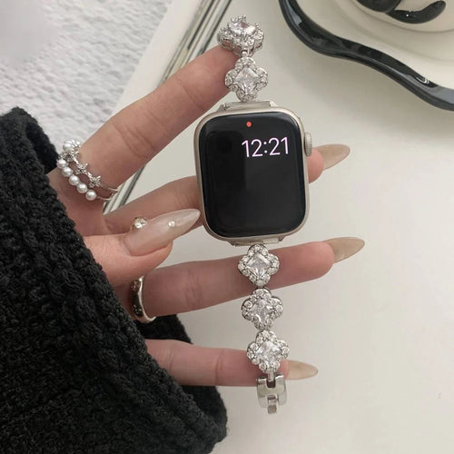 Four Leaf Clover Strap for Apple Watch Series 11 10 42mm / 9 8 7 41mm / SE3 SE2 SE 6 5 4 40mm / 3 2 1 38mm Zinc Alloy Band - Silver - 1
