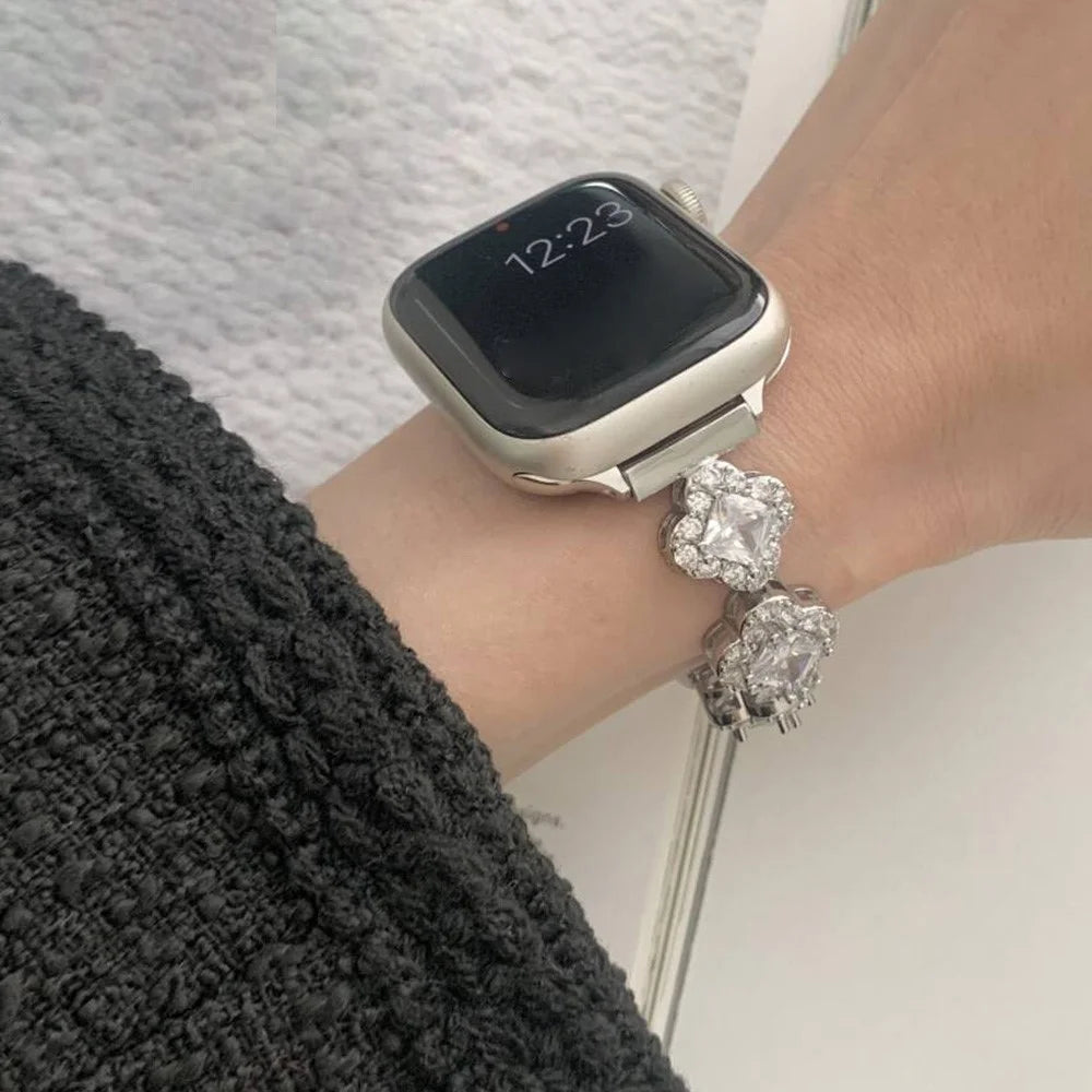 Four Leaf Clover Strap for Apple Watch Series 11 10 42mm / 9 8 7 41mm / SE3 SE2 SE 6 5 4 40mm / 3 2 1 38mm Zinc Alloy Band - Silver - 2