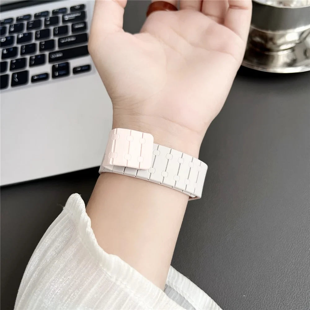 KALEBOL KLB-CXGJ-002 For Apple Watch Ultra 3 2 1 49mm / Series 11 10 46mm / 9 8 7 45mm / SE3 SE2 SE 6 5 4 44mm / 3 2 1 42mm Silicone Band - Starlight+Pink - 5