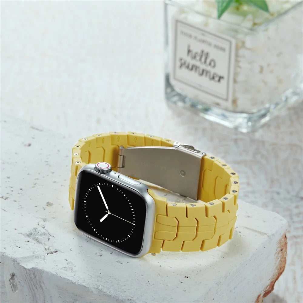 For Apple Watch Ultra 3 2 1 49mm / Series 11 10 46mm / 9 8 7 45mm / SE3 SE2 SE 6 5 4 44mm / 3 2 1 42mm Silicone Watch Band - Yellow - 4