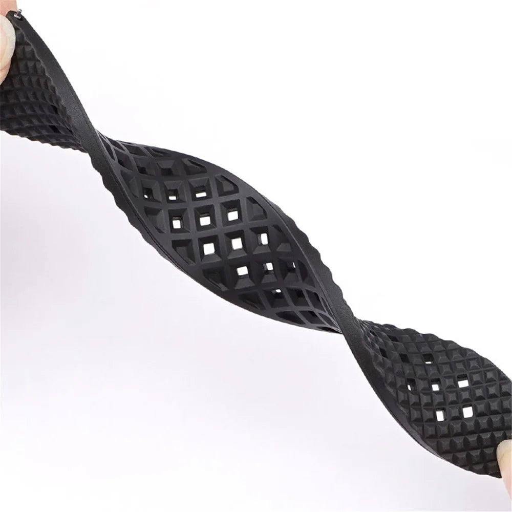 For Garmin Venu 3S / Watch GT 4 41mm Replacement Wrist Band 18mm Fluorubber Watch Strap - Black+Silver Buckle - 2