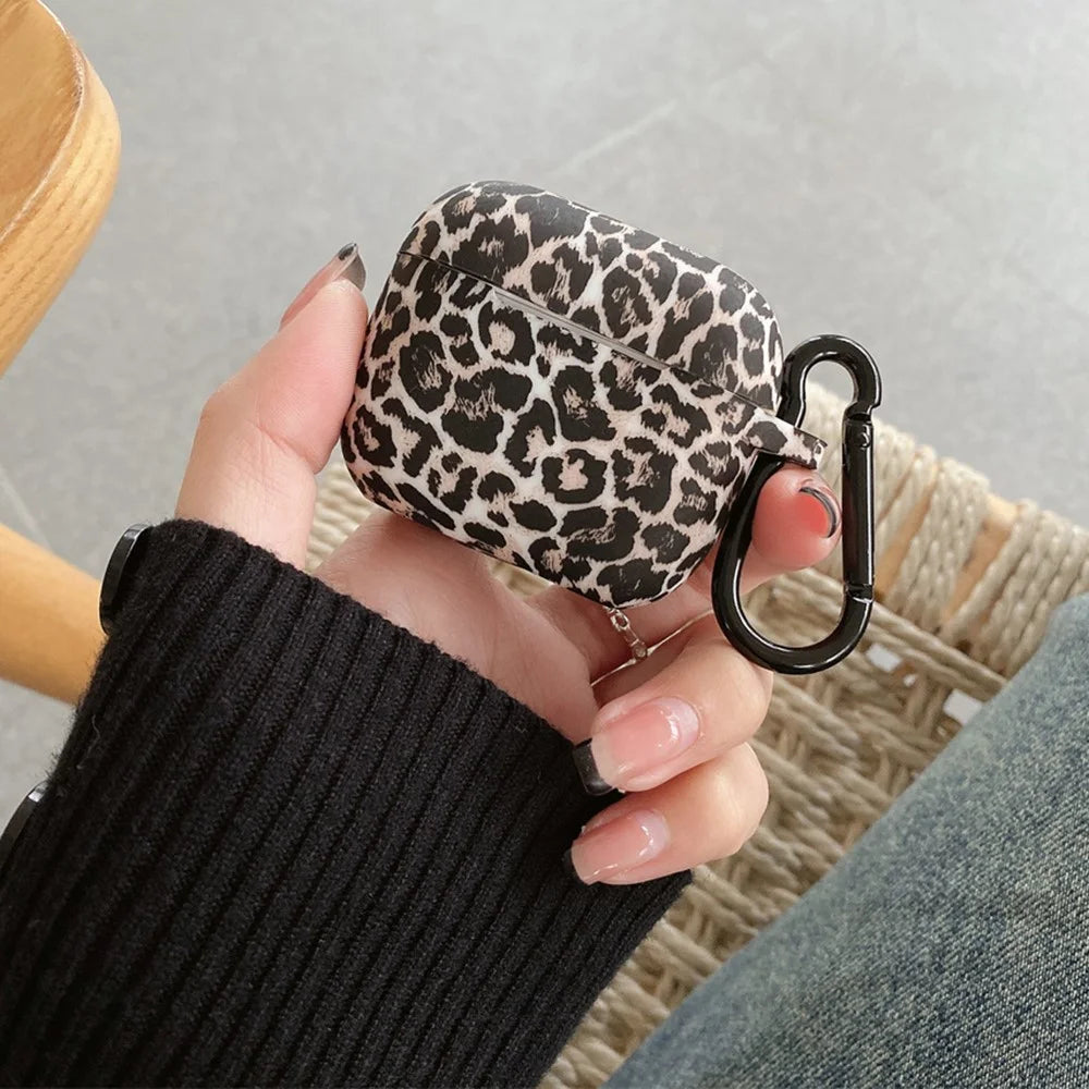 For Apple AirPods 3 Silicone Case with Buckle Leopard Print Pattern TWS Earbuds Charging Case Cover - 1