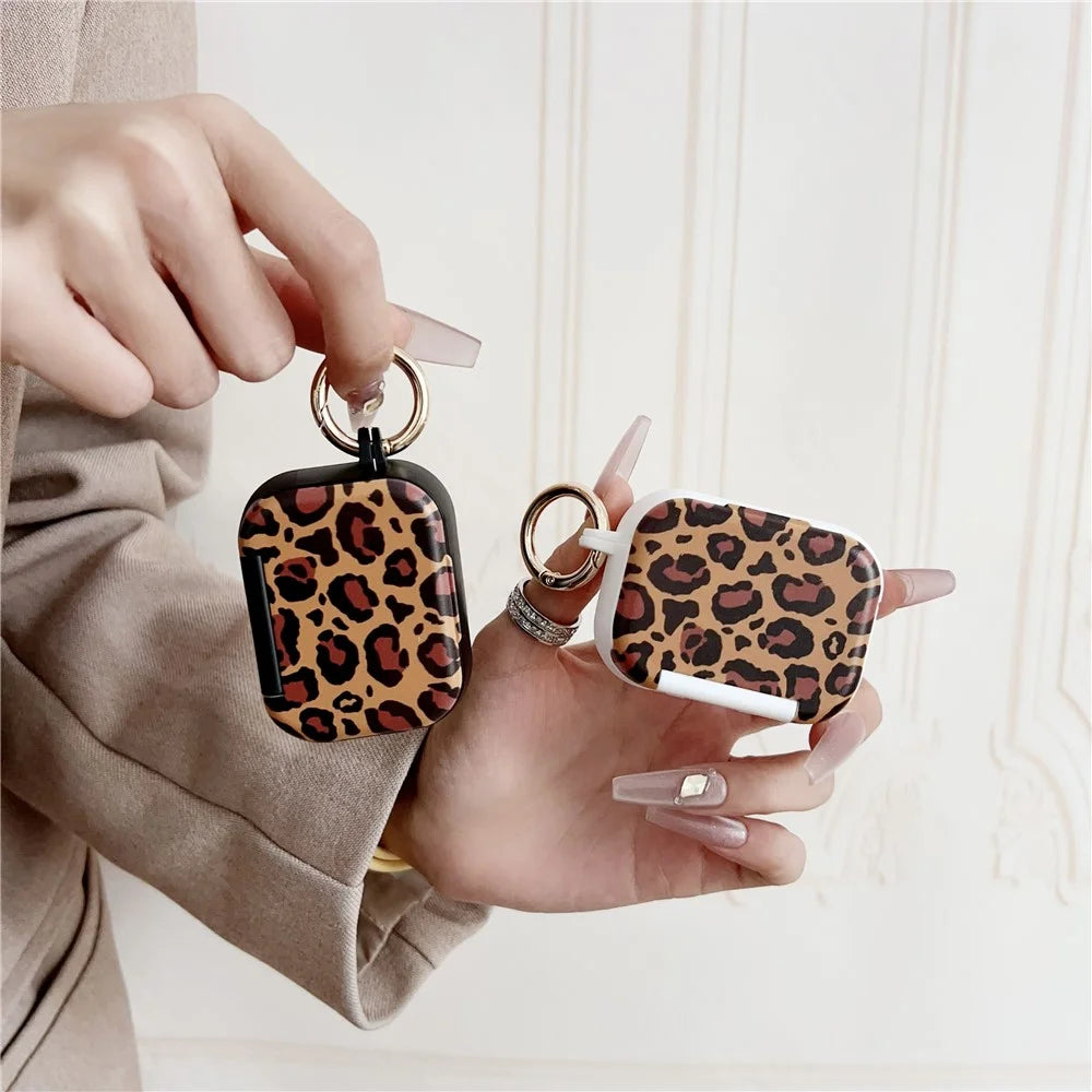 For AirPods Pro 2  /  Pro Protective Case PC + TPU Leopard Earphone Cover with Mirror and Hook - Black - 7