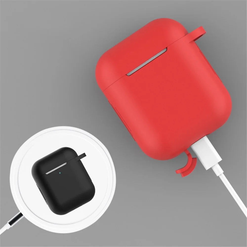 For Apple AirPods with Charging Case (2016)  /  (2019)  /  AirPods with Wireless Charging Case (2019) Silicone Case Earphone Cover with Carabiner - Red - 2