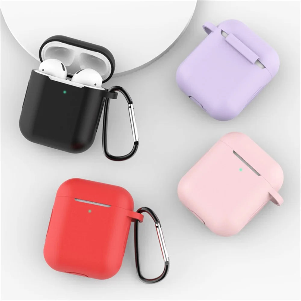 For Apple AirPods with Charging Case (2016)  /  (2019)  /  AirPods with Wireless Charging Case (2019) Silicone Case Earphone Cover with Carabiner - Red - 4