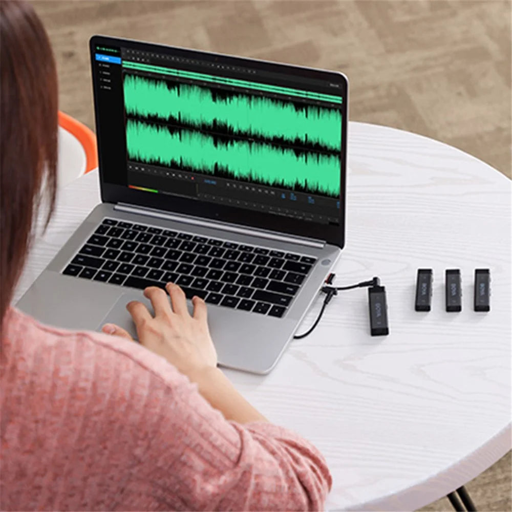 BOYA BY-W4 4-Channel Wireless Lavalier Microphone 2.4G Mini Recording Mic with 1 Receiver for DSLR Camera Laptop Smartphones Interview - 6