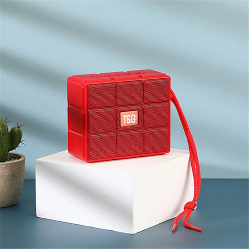 T&G TG311 Portable Bluetooth-compatible Speaker TF Card U-Disk FM Outdoor Waterproof Wireless Subwoofer with LED Light (CE Certificated) - Red - 2