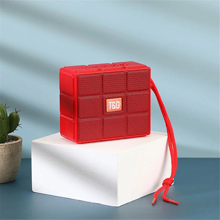 T&G TG311 Portable Bluetooth-compatible Speaker TF Card U-Disk FM Outdoor Waterproof Wireless Subwoofer with LED Light (CE Certificated) - Red - 2