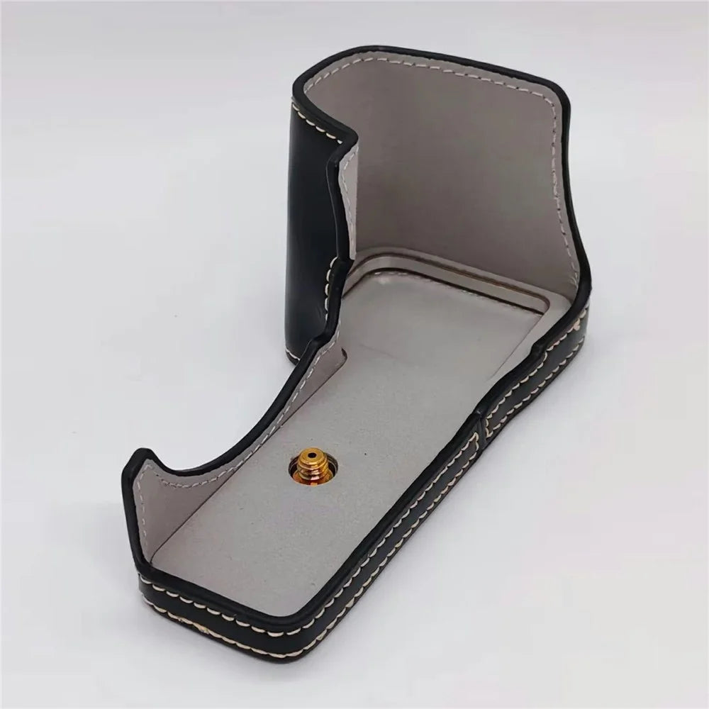 For Sony ZV-E10 II Camera Base Cover Vintage Style PU Leather Half Case with Battery Opening - Black - 3