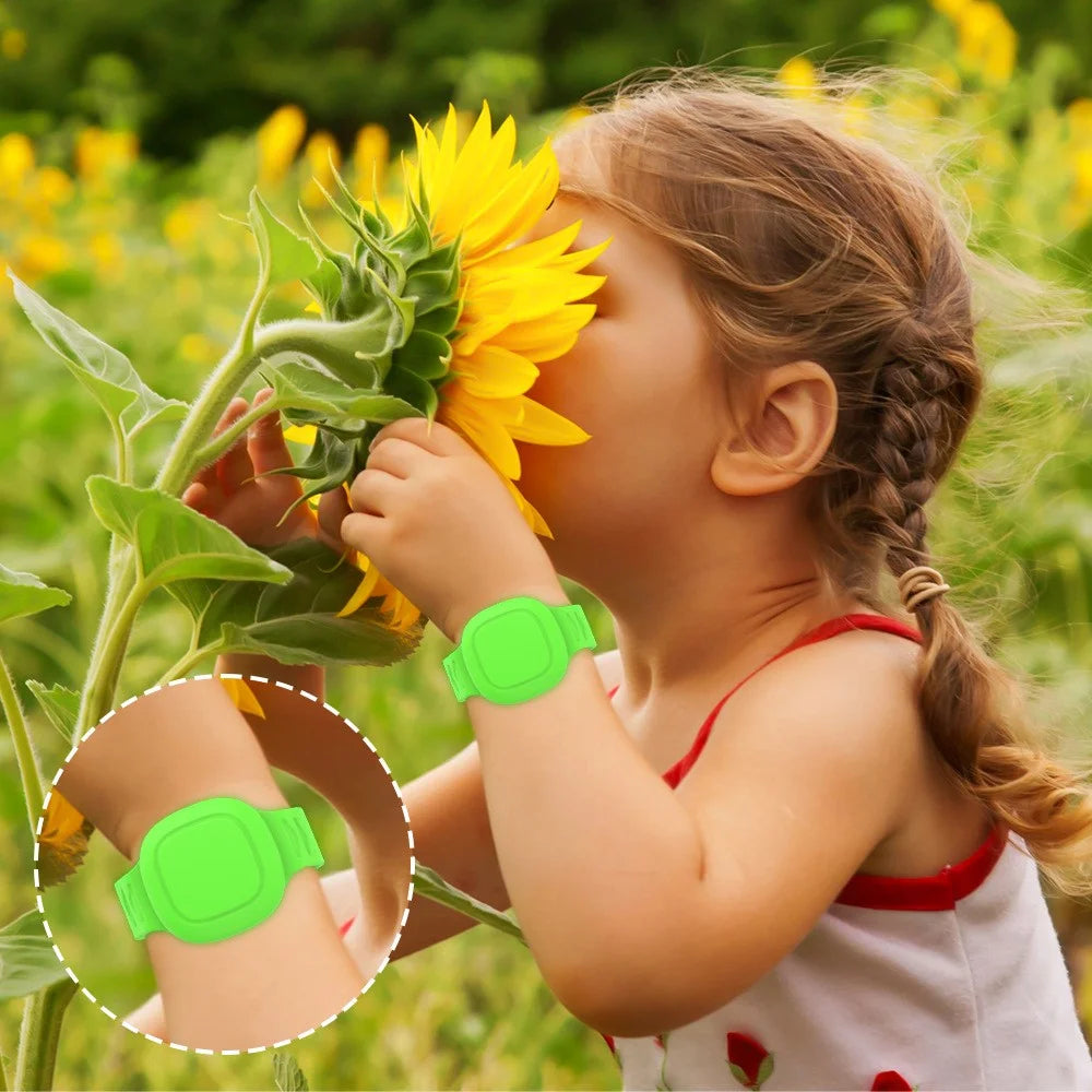 Waterproof Silicone Case for 2022 Tile Mate Bluetooth-compatible Tracker Protector Kids Finder Tracker Wrist Strap Cover - Luminous Green - 4