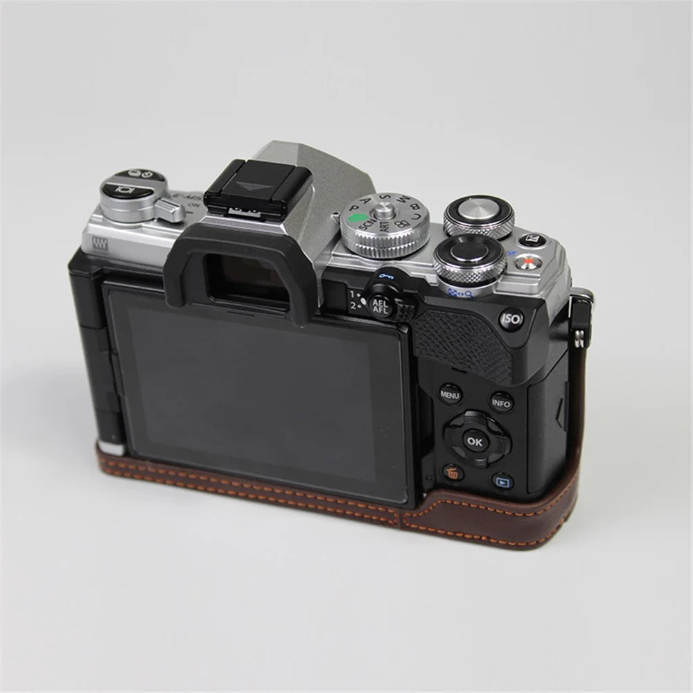 Genuine Leather Half Bottom Camera Protective Case Bag for for Olympus E-M5 Mark III / OM-5 - Brown - 3