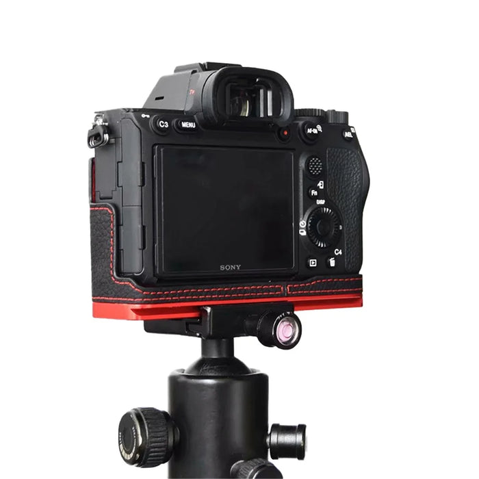 For Sony A7R4/A7M4 Quick Release Plate Metal + Genuine Leather Camera Protection Bottom Case Cover with Hand Strap - Black/Red Bottom - 3