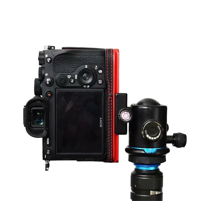 For Sony A7R4/A7M4 Quick Release Plate Metal + Genuine Leather Camera Protection Bottom Case Cover with Hand Strap - Black/Red Bottom - 4