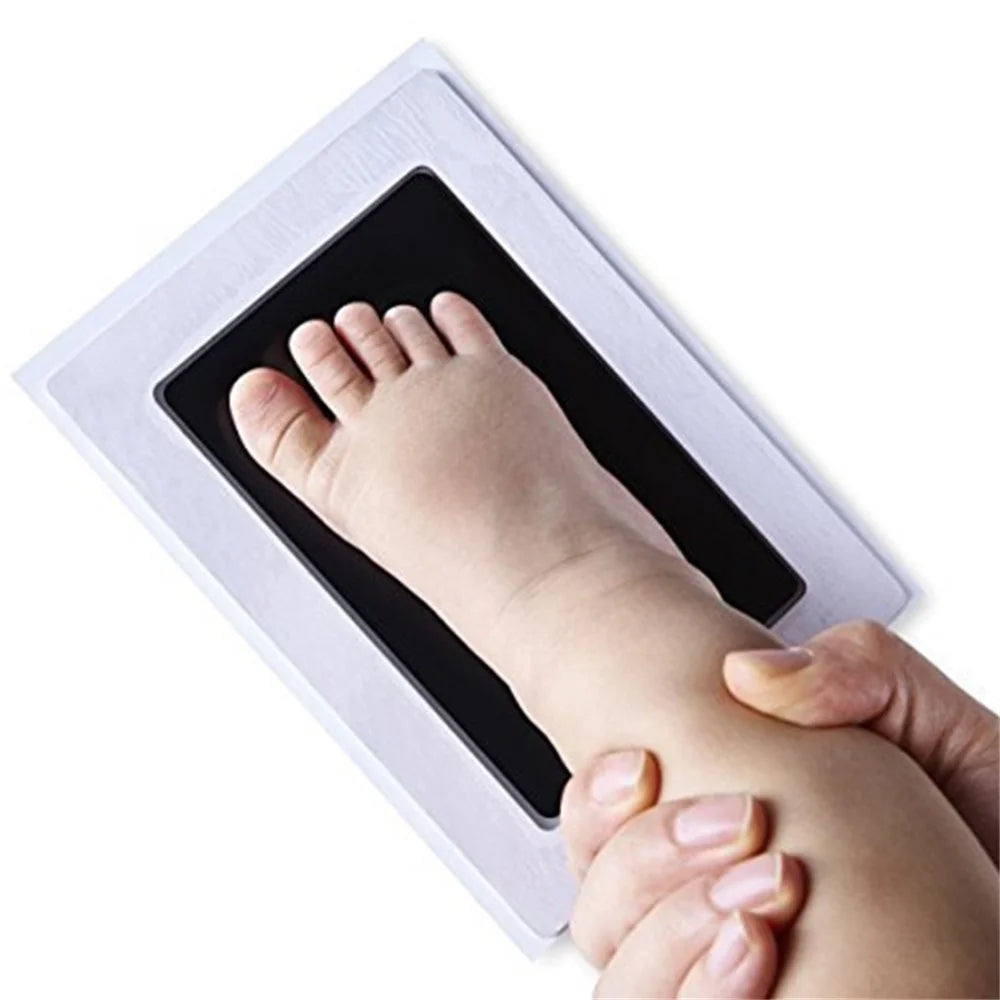 Newborn Footprint Handprint No Touch Skin Inkless Ink Pad Kits Hand Foot Print Baby Growing Up Souvenir - Black - 4